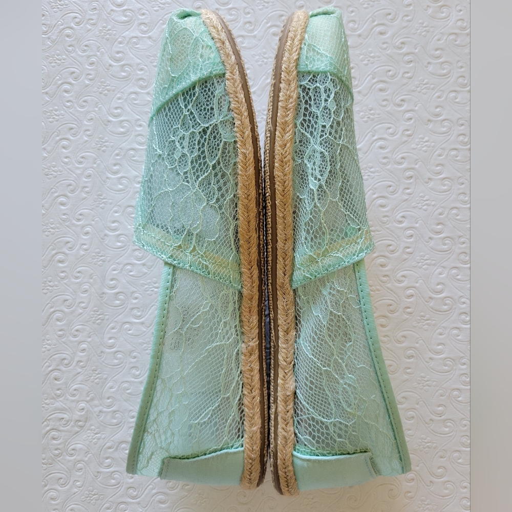Tom's Espadrille Aqua Blue Floral Lace Slip On Women's Shoes Size 8.5 NWOT - Picture 3 of 8